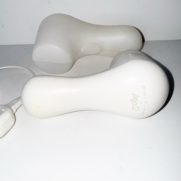 Clarisonic Mia 2 Facal Sonic Skin Cleansing Travel case Charging cord - Picture 4 of 6